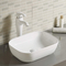 Fregadero blanco brillante moderno del cuarto de baño del soporte del top de la porcelana