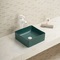 El cuadrado resistente de la porcelana del lavabo de la suciedad forma el fregadero completo y limpio del cuarto de baño